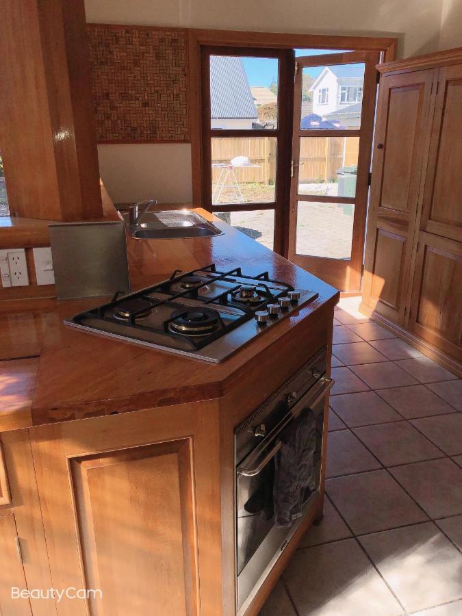 Papanui road holiday home Christchurch Exterior foto